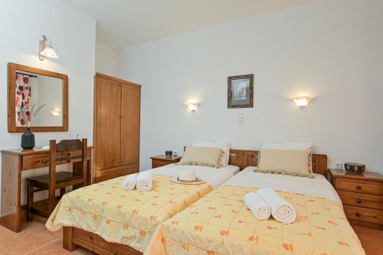 Alykes Studios & Suites Agios Prokopios  Exteriér fotografie